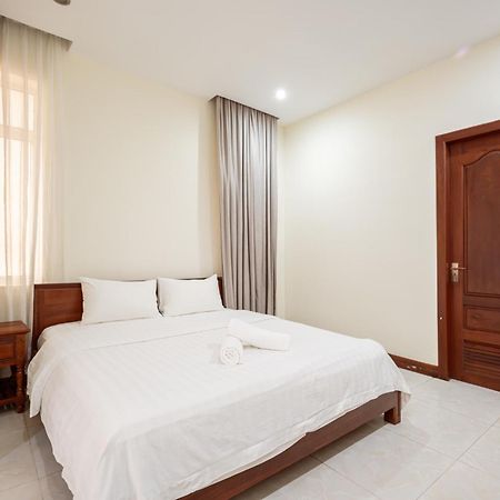 E&V Apartment Phnom Penh Bagian luar foto
